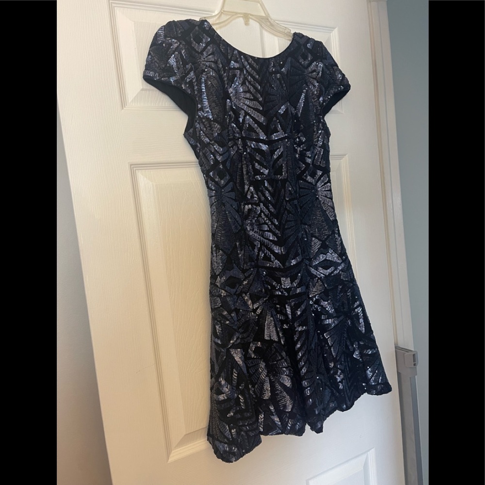 Dress the population NWOT-LRG-Blue Cocktail dress